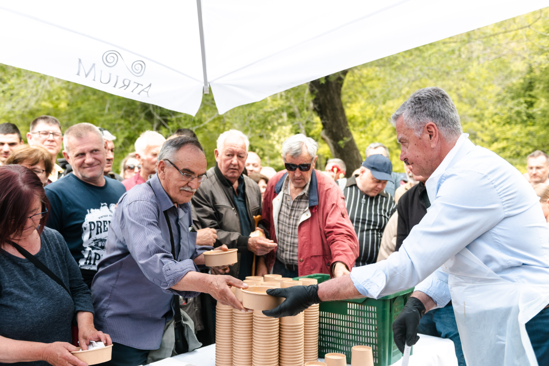 Uz podjelu graha u NP Krka tradicionalno obilježen Praznik rada: 'Sve što imamo stvorili smo svojim radom'