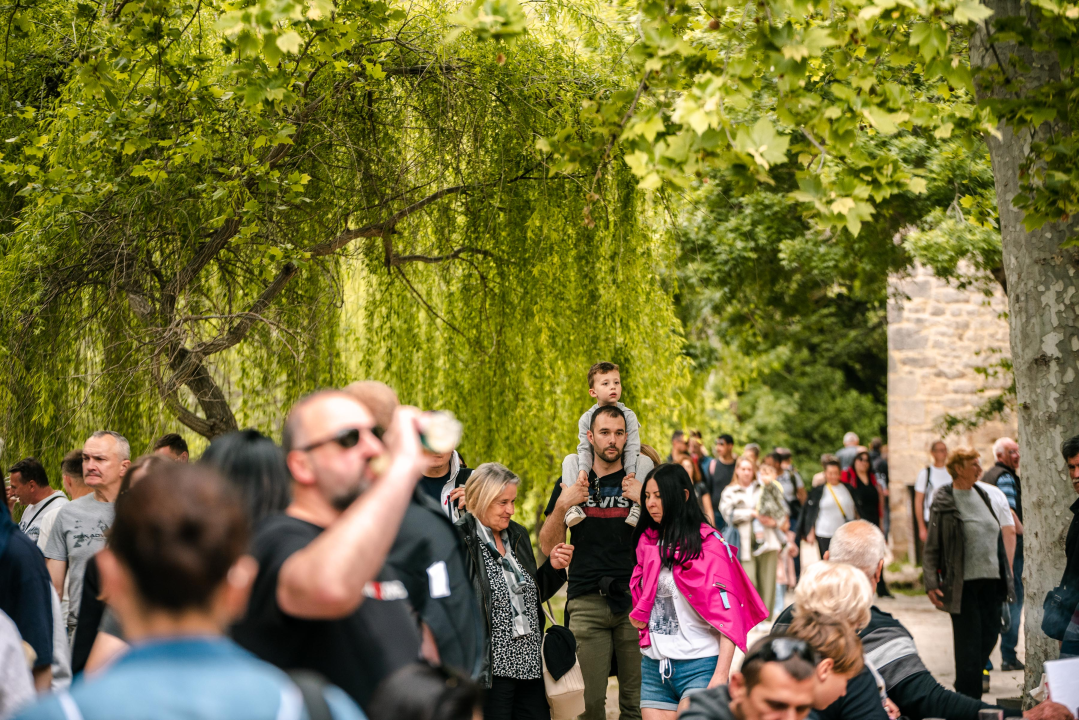 Uz podjelu graha u NP Krka tradicionalno obilježen Praznik rada: 'Sve što imamo stvorili smo svojim radom'
