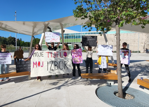 Fotografija 3 - Molitelji i aktivisti dogurali do početka predsezone: Turisti dobili dodatni sadržaj