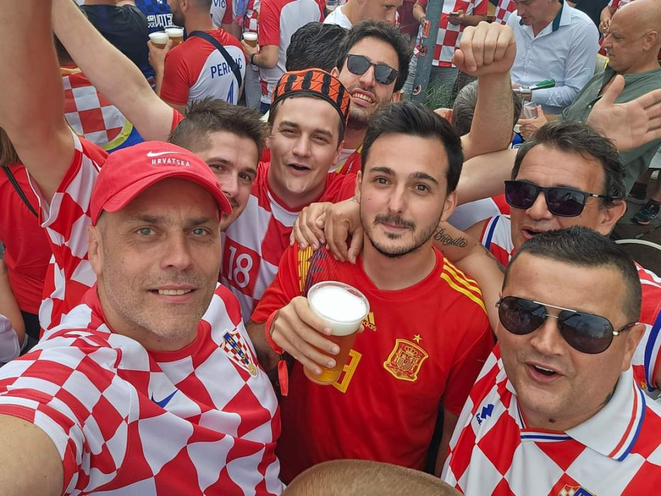 Šibenčani stigli na stadion: Atmosfera je fenomenalna