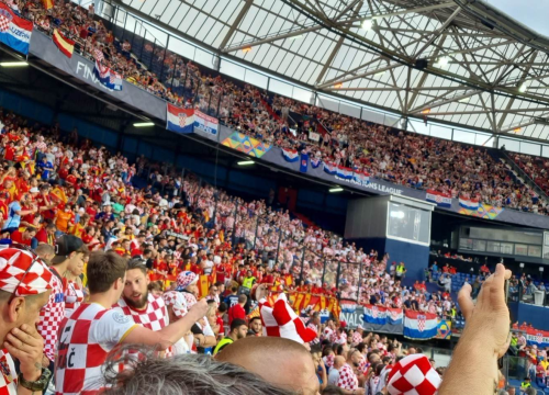 Fotografija 25 - Šibenčani stigli na stadion: Atmosfera je fenomenalna