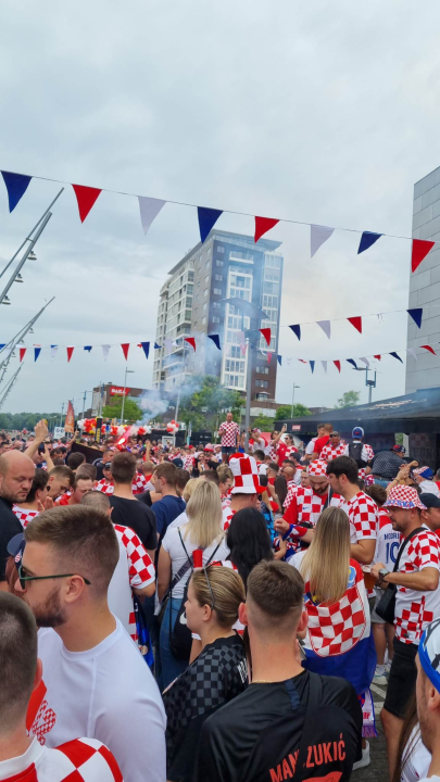 Šibenčani stigli na stadion: Atmosfera je fenomenalna