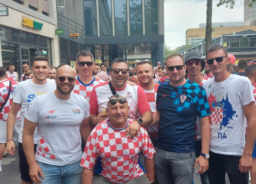 Fotografija 5 - Šibenčani stigli na stadion: Atmosfera je fenomenalna