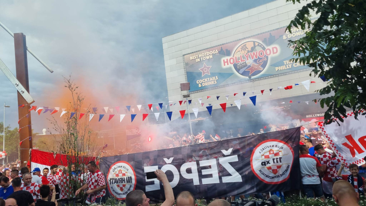 Šibenčani stigli na stadion: Atmosfera je fenomenalna