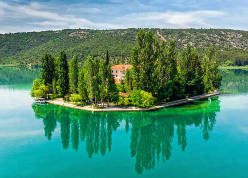 Fotografija 2 - Biciklom, hodom ili brodom – načini su na koji možete obilaziti Nacionalni parka „Krka“!