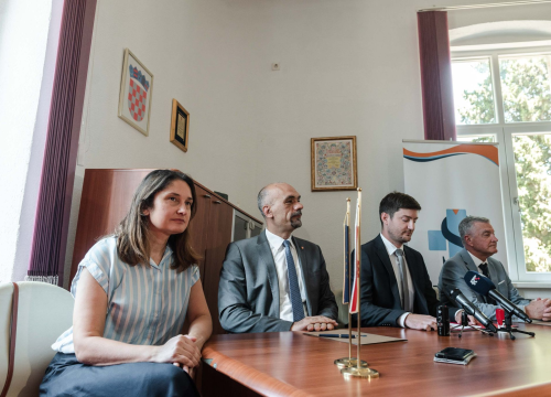 Fotografija 11 - Stipaničev o gradnji nove bolnice: 'Ona će biti središte nade i ozdravljenja'