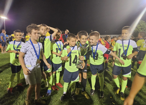 Fotografija 4 - Mladi nogometaši Sebenico Cityja sudjelovali na turniru 'Sv. Ante', 'Špigete' došle do 3. mjesta