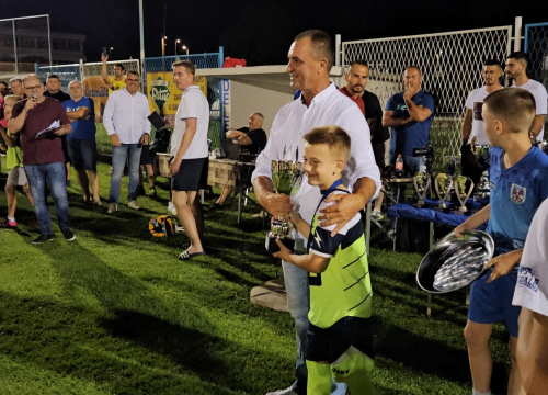 Fotografija 8 - Mladi nogometaši Sebenico Cityja sudjelovali na turniru 'Sv. Ante', 'Špigete' došle do 3. mjesta