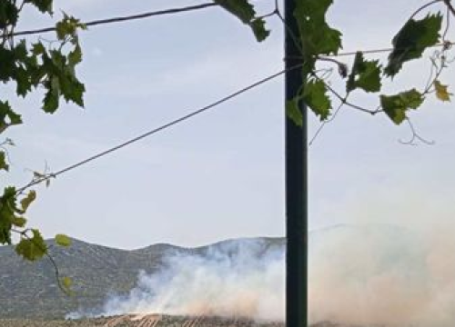 Fotografija 4 - Objekti nisu ugroženi, vatrogasci ostaju na terenu cijelu noć