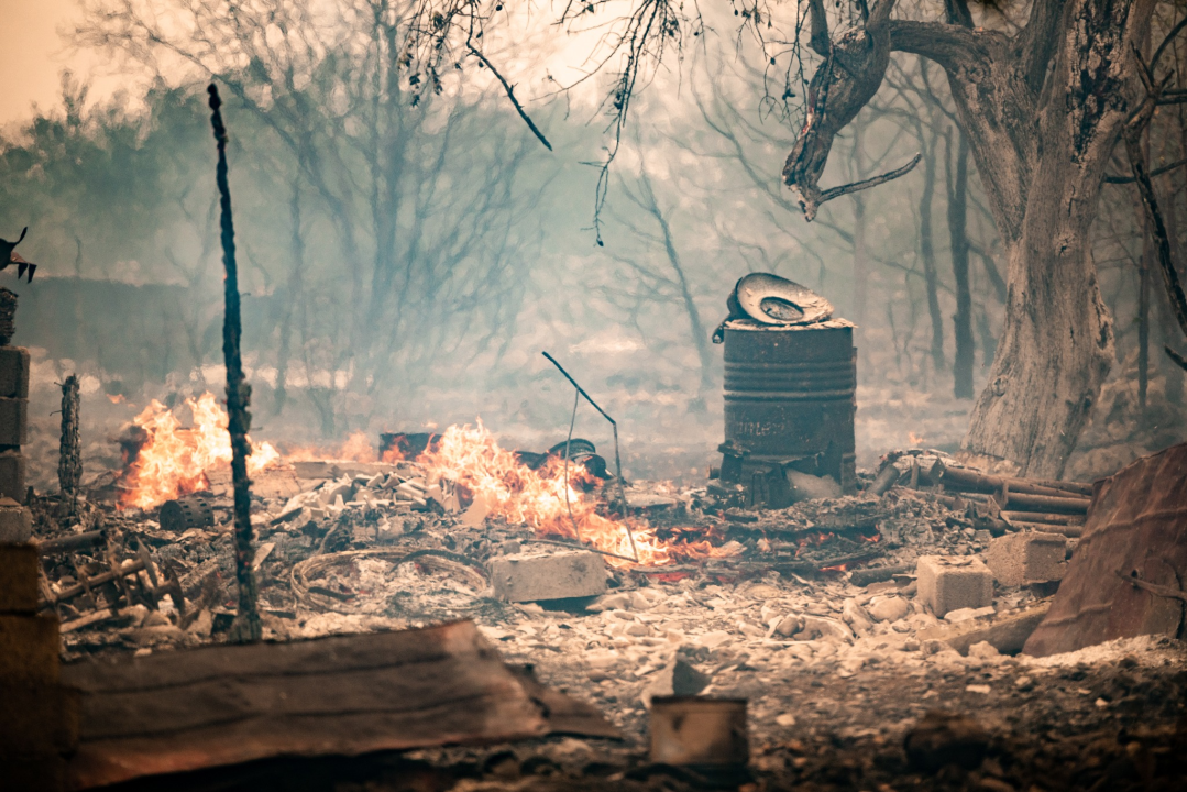 Objekti nisu ugroženi, vatrogasci ostaju na terenu cijelu noć