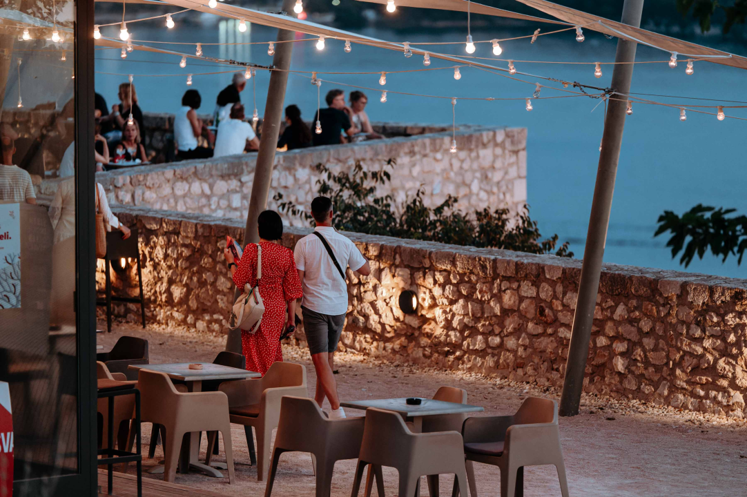 Ljetna večer i vrhunska glazba na Barone Jazz Festivalu: B's FUNstallation oduševili Šibenčane i turiste