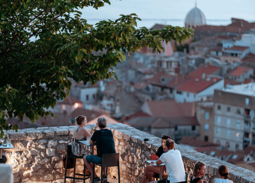 Fotografija 9 - Ljetna večer i vrhunska glazba na Barone Jazz Festivalu: B's FUNstallation oduševili Šibenčane i turiste