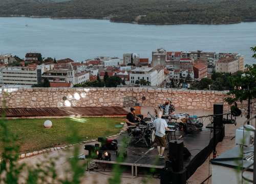 Fotografija 3 - Trio No Lokal na Barone Jazz Festivalu: Dirty Hairy, Chucky Chrysal i Ishfaq protiv oblaka i vjetra