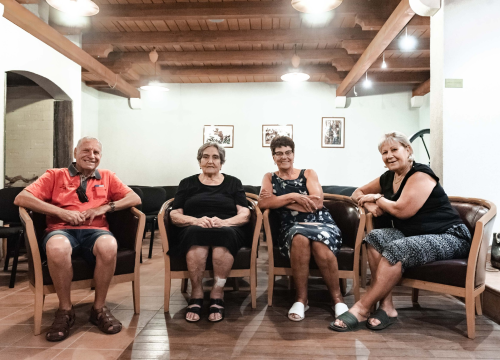 Fotografija 2 - Na Krapnju su sve žene znale veslati, ali ne i plivati: 'Žene su trpjele i radile, ali bilo je tu i lipih stvari'