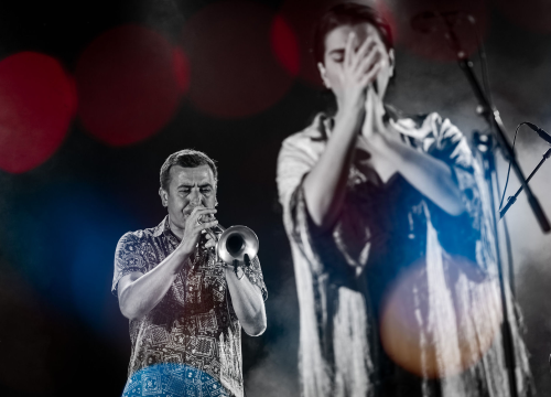 Fotografija 2 - Balkan ZOO i Nina Ćorić na Baroneu: Romske pjesme u world music izričaju i dašak flamenka