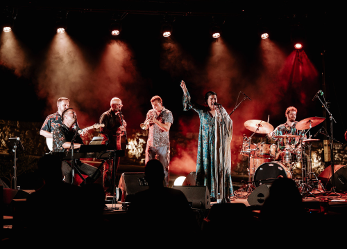 Fotografija 12 - Balkan ZOO i Nina Ćorić na Baroneu: Romske pjesme u world music izričaju i dašak flamenka