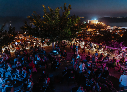 Fotografija 20 - Balkan ZOO i Nina Ćorić na Baroneu: Romske pjesme u world music izričaju i dašak flamenka