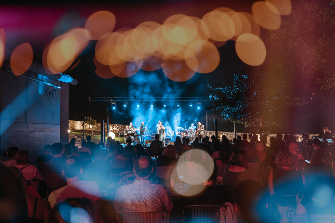 Balkan ZOO i Nina Ćorić na Baroneu: Romske pjesme u world music izričaju i dašak flamenka