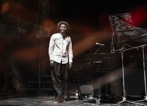 Fotografija 5 - Benjamin Clementine na sv. Mihovilu: Osebujan koncert o kojem će se još pričati