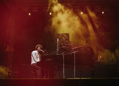 Fotografija 7 - Benjamin Clementine na sv. Mihovilu: Osebujan koncert o kojem će se još pričati