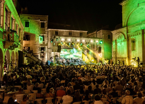 Fotografija 2 - Sinoć je završena 'Šarac era' Šansone, počela je 'Miše era': Promjene i modernizacija su nužne