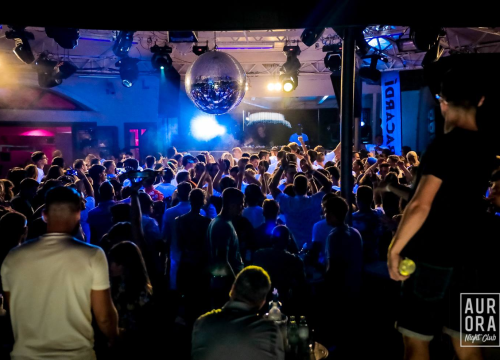 Samo najbolja zabava čeka vas ovih dana u Aurora night clubu!
