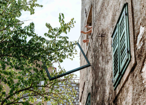 Fotografija 8 - Jugo bacilo grilju na terasu restorana na Gorici, štok vatrogasci skinuli sa stabla