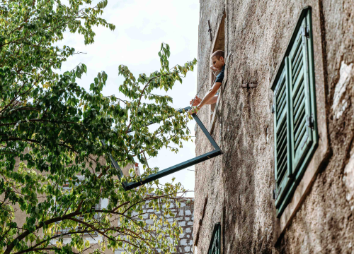 Fotografija 9 - Jugo bacilo grilju na terasu restorana na Gorici, štok vatrogasci skinuli sa stabla