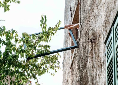 Fotografija 10 - Jugo bacilo grilju na terasu restorana na Gorici, štok vatrogasci skinuli sa stabla