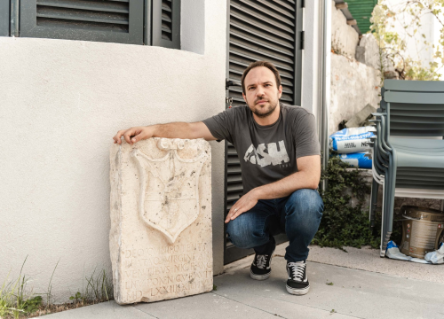 Fotografija 5 - Rankulin je bio obrtnik, advokat, vođa pučke bune, predmet tračeva, brata mu je objesilo: U 16. stoljeću postavio je svoj grb na palači na Zlarinu