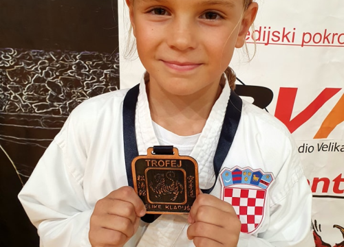 Fotografija 23 - KK Okit Vodice opet najbolji: Iz Velike Kladuše se vratili sa 11 zlatnih medalja, tri srebrene i četiri brončane
