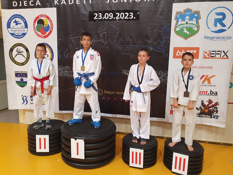 KK Okit Vodice opet najbolji: Iz Velike Kladuše se vratili sa 11 zlatnih medalja, tri srebrene i četiri brončane