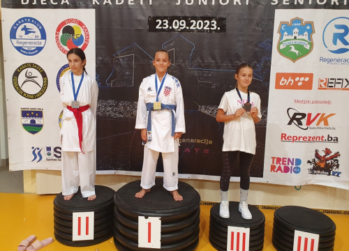 Fotografija 12 - KK Okit Vodice opet najbolji: Iz Velike Kladuše se vratili sa 11 zlatnih medalja, tri srebrene i četiri brončane