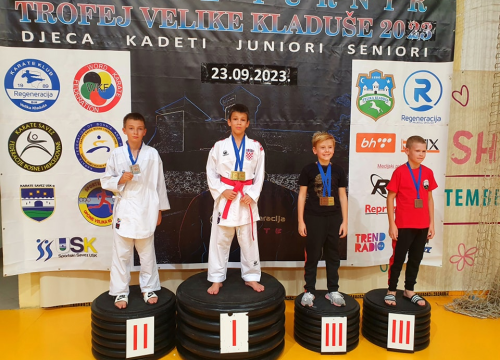 Fotografija 11 - KK Okit Vodice opet najbolji: Iz Velike Kladuše se vratili sa 11 zlatnih medalja, tri srebrene i četiri brončane