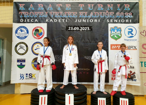 Fotografija 10 - KK Okit Vodice opet najbolji: Iz Velike Kladuše se vratili sa 11 zlatnih medalja, tri srebrene i četiri brončane