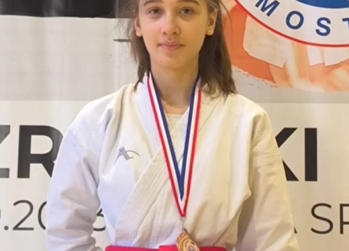 Fotografija 2 - Devet medalja i mnoštvo bodova za Europsko prvenstvo za članove KK Šibenik 1066