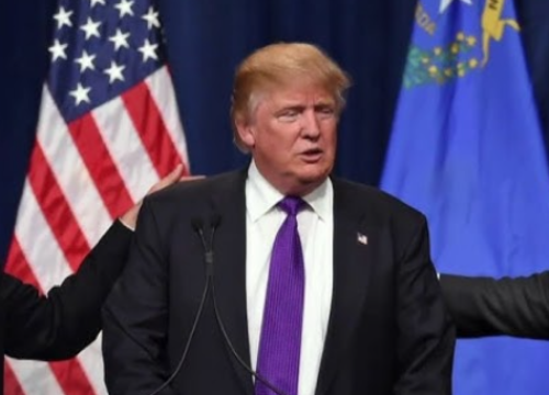 Trump odlikovao Charlieja Kirka najvišim civilnim odlikovanjem u SAD-u