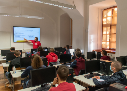 Fotografija 7 - Koji je ključ za karijerni napredak u dinamičnom IKT sektoru?