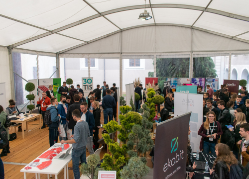 Fotografija 8 - Koji je ključ za karijerni napredak u dinamičnom IKT sektoru?