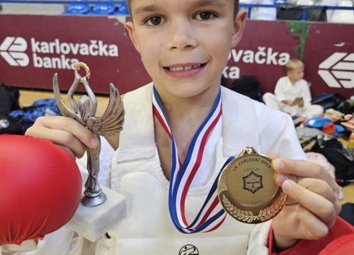 Fotografija 22 - Vodički karataši na međunarodnom turniru osvojili 35 medalja