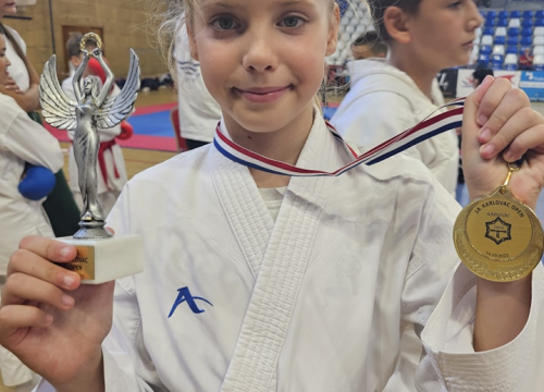 Fotografija 17 - Vodički karataši na međunarodnom turniru osvojili 35 medalja