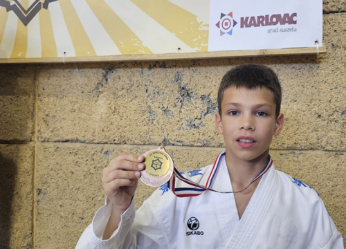 Fotografija 16 - Vodički karataši na međunarodnom turniru osvojili 35 medalja