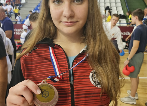 Fotografija 14 - Vodički karataši na međunarodnom turniru osvojili 35 medalja