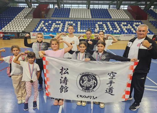 U Pirovac stiže novih sedam medalja sa karate turnira