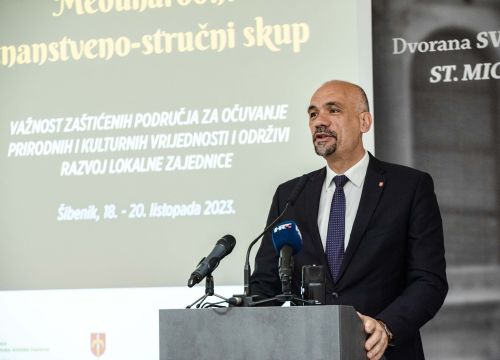 Fotografija 10 - U povodu 15. obljetnice djelovanja JU Priroda u Šibeniku otvoren znanstveno-stručni skup