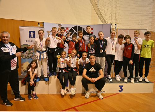 Karate klub Okit-Vodice osvojio 15 medalja na Prvenstvu Hrvatske za mlađe uzraste