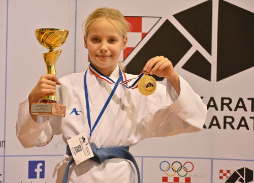 Fotografija 17 - Karate klub Okit-Vodice osvojio 15 medalja na Prvenstvu Hrvatske za mlađe uzraste