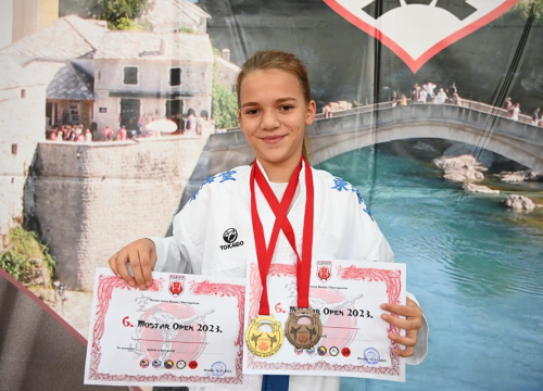 Fotografija 7 - Članovi Karate kluba 'Okit Vodice' sudjelovali na 6. 'Mostar Openu' i osvojili 12 medalja