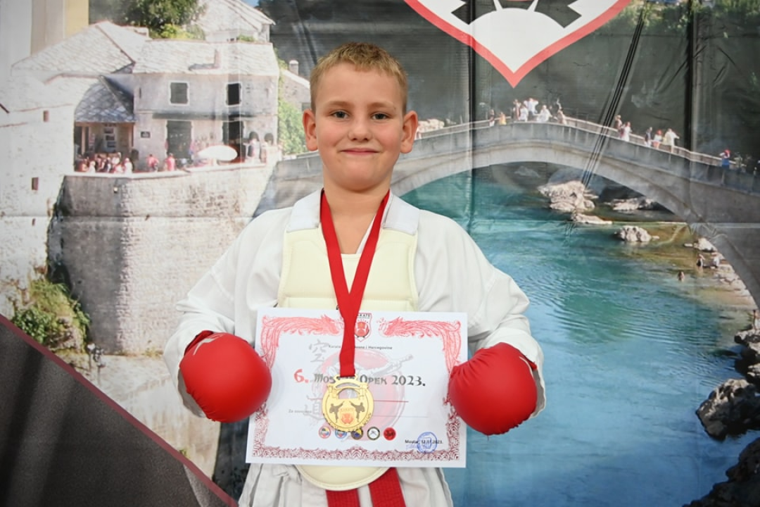 Članovi Karate kluba 'Okit Vodice' sudjelovali na 6. 'Mostar Openu' i osvojili 12 medalja