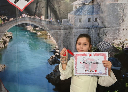 Fotografija 3 - Članovi Karate kluba 'Okit Vodice' sudjelovali na 6. 'Mostar Openu' i osvojili 12 medalja